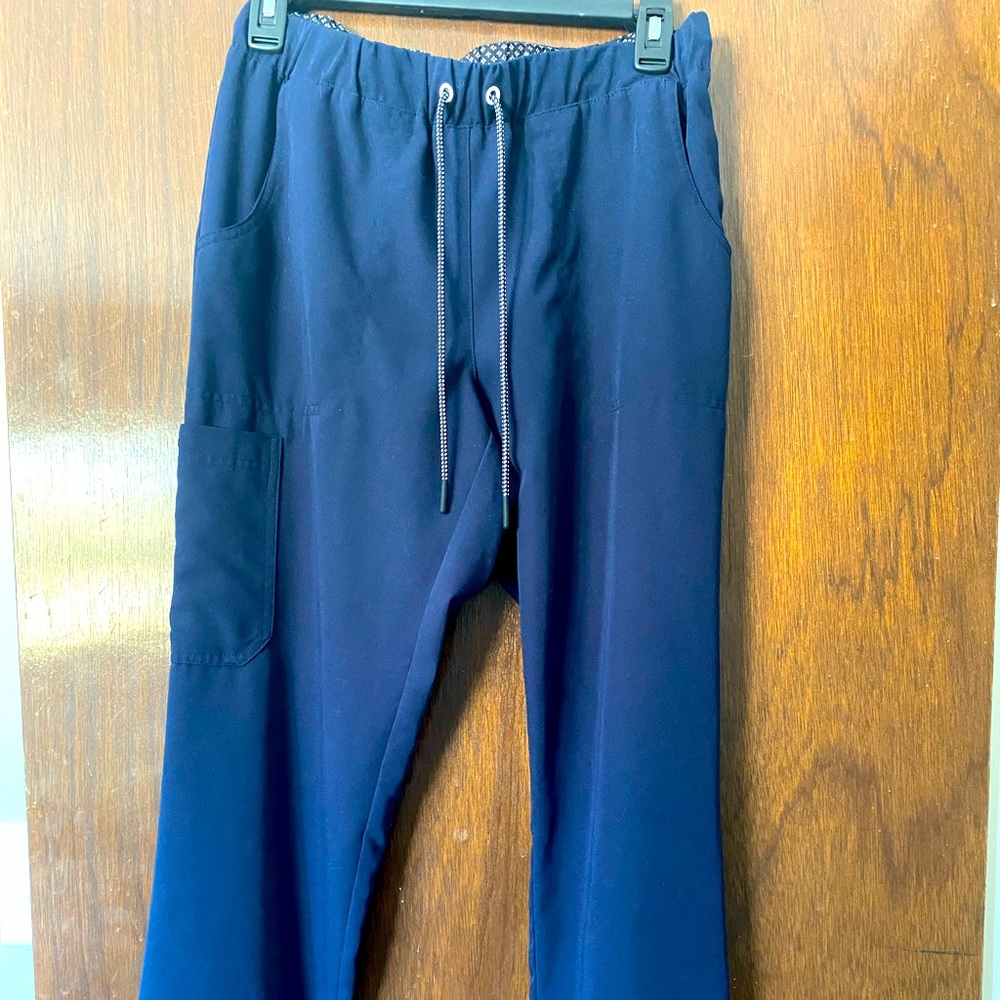 Brand new women’s scrub pants